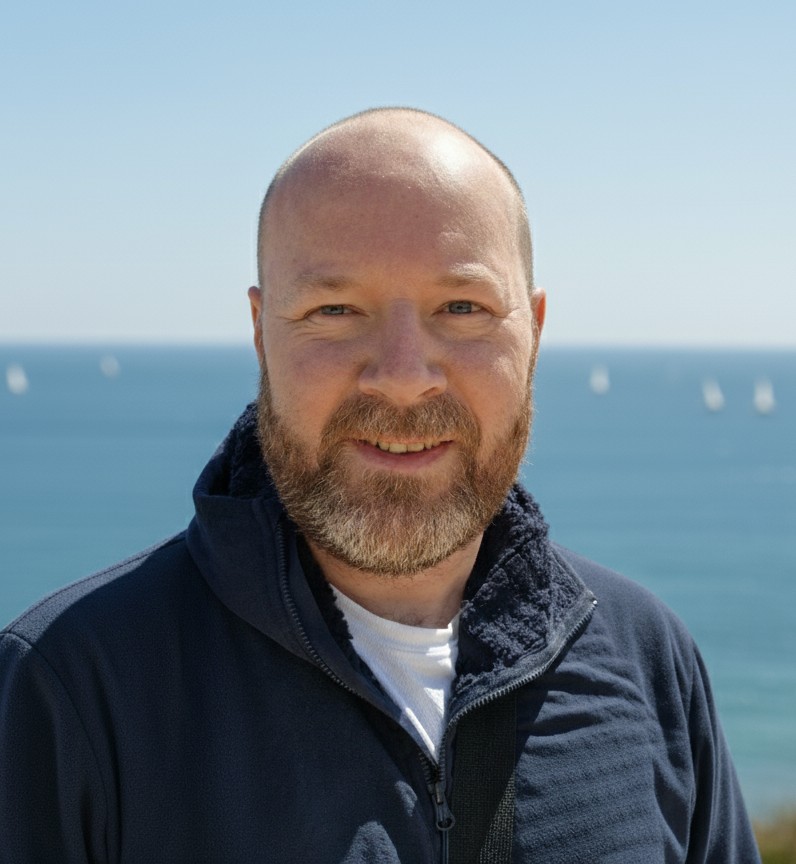 Headshot of Ian Usher